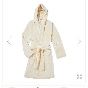 BRAND NEW summer and rose robe